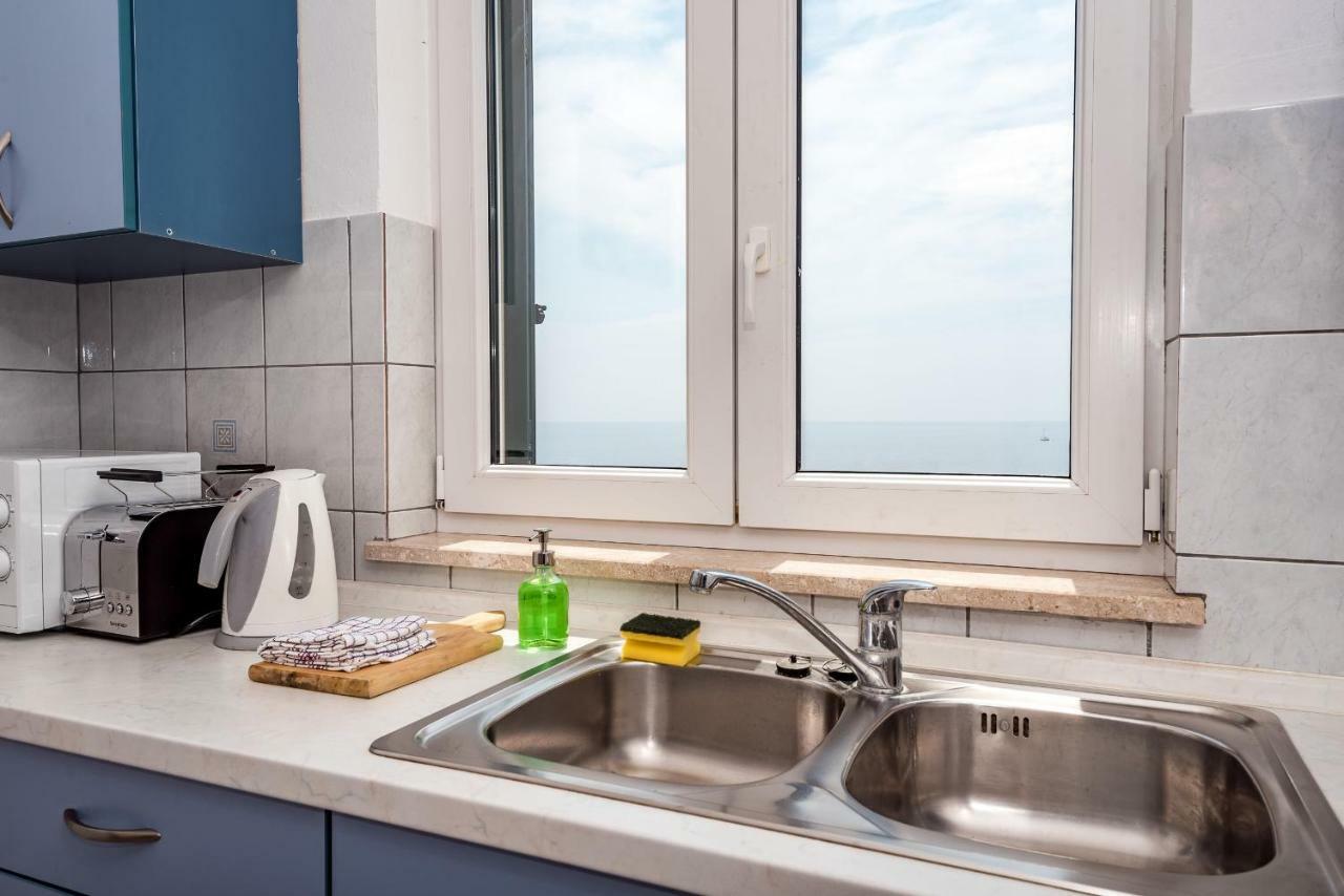 Gloria Apartman *