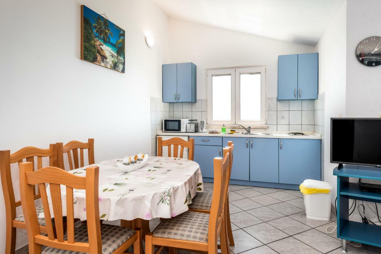 Gloria Apartman Potomje